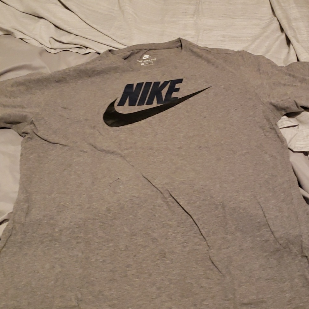 Nike tshirt
